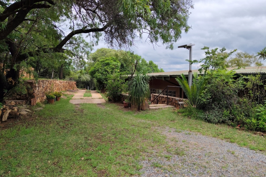 Commercial Property for Sale in Hartbeespoort Rural North West